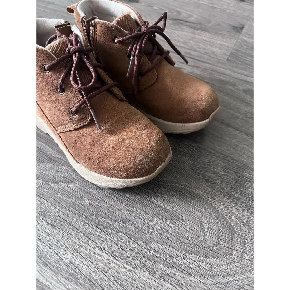 Ugg Canoe III Weather Kids shoes size 12